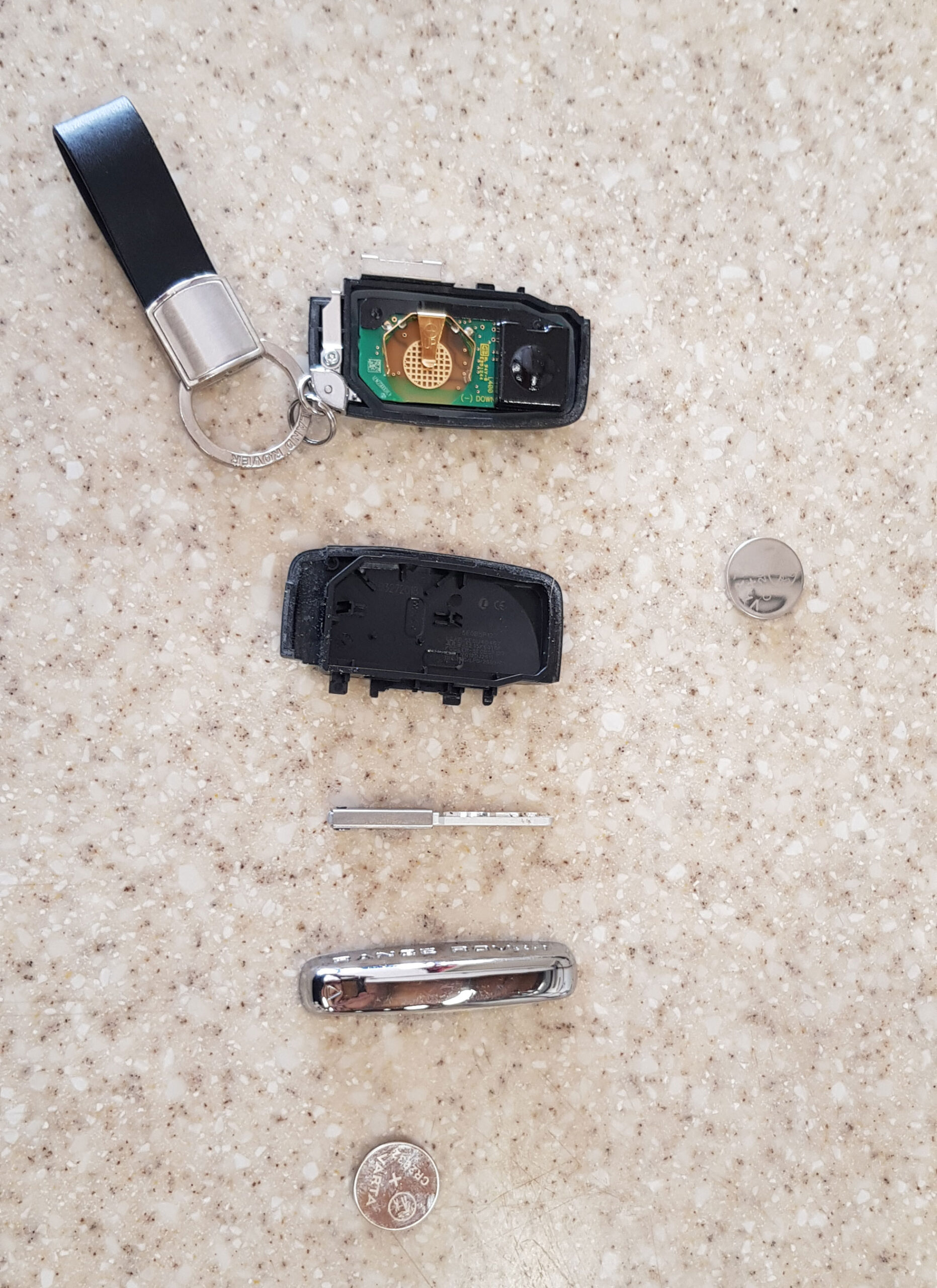 Batterij vervangen landrover sleutel stap 5